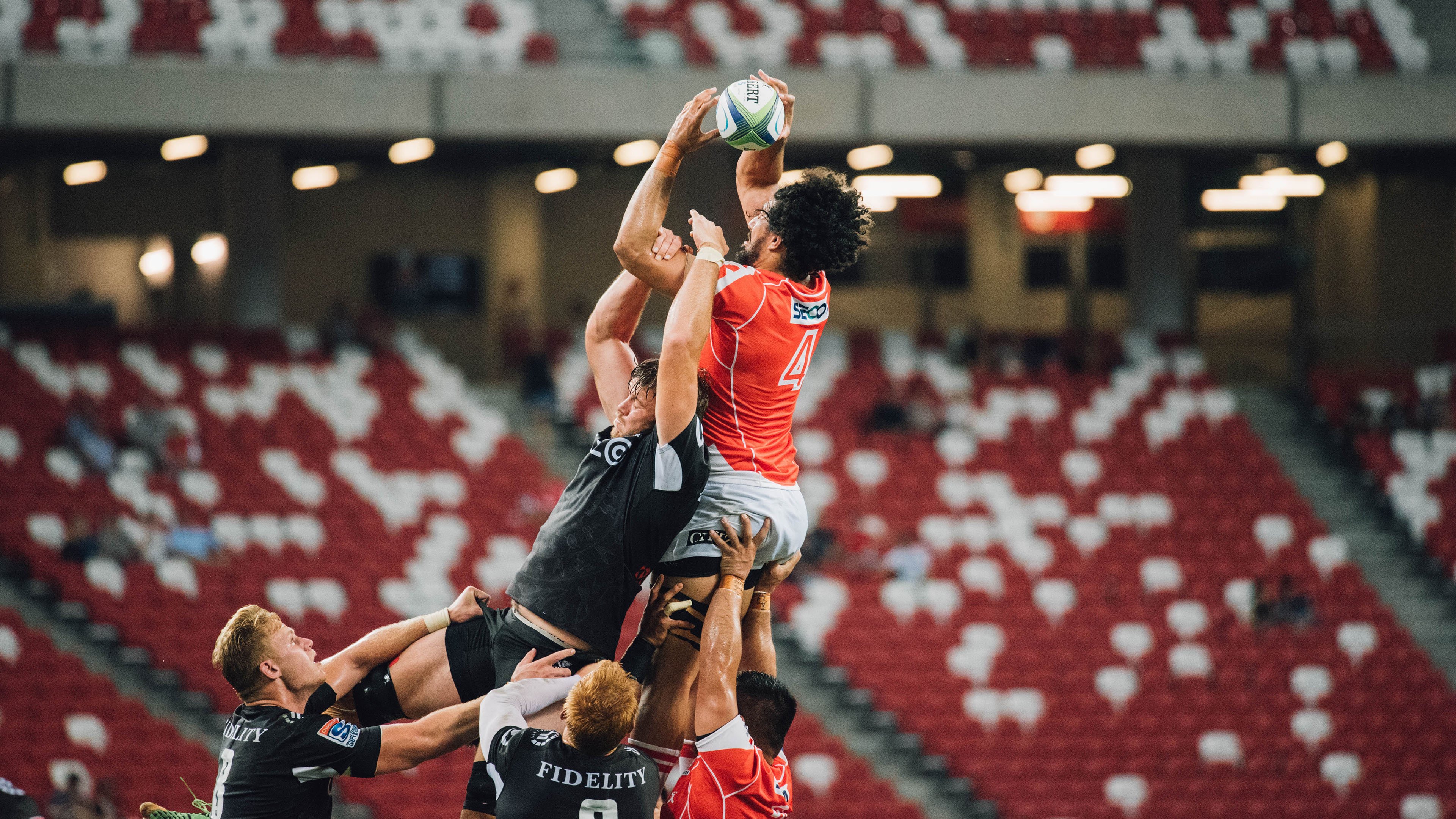 _湖人队拼尽全力，迎来胜利曙光_，湖人队v